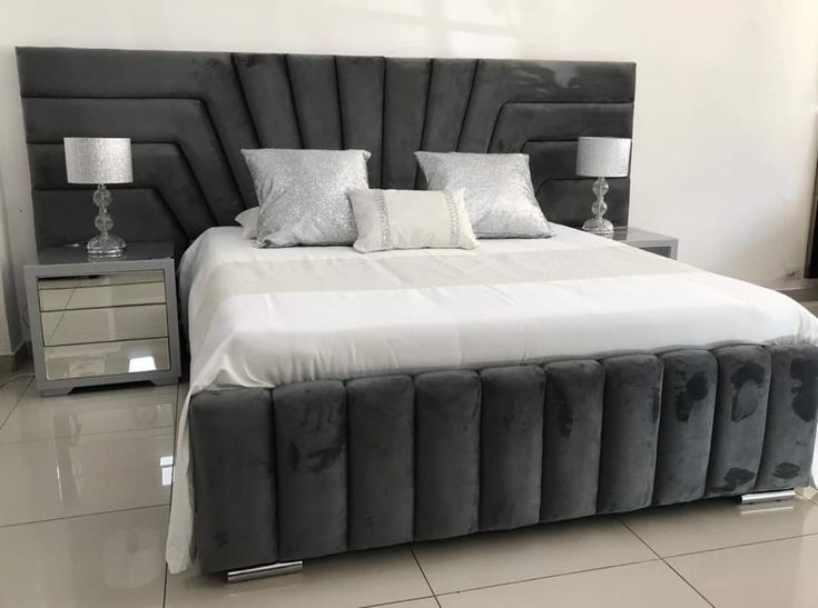 Baylee Overlapping Headboard.