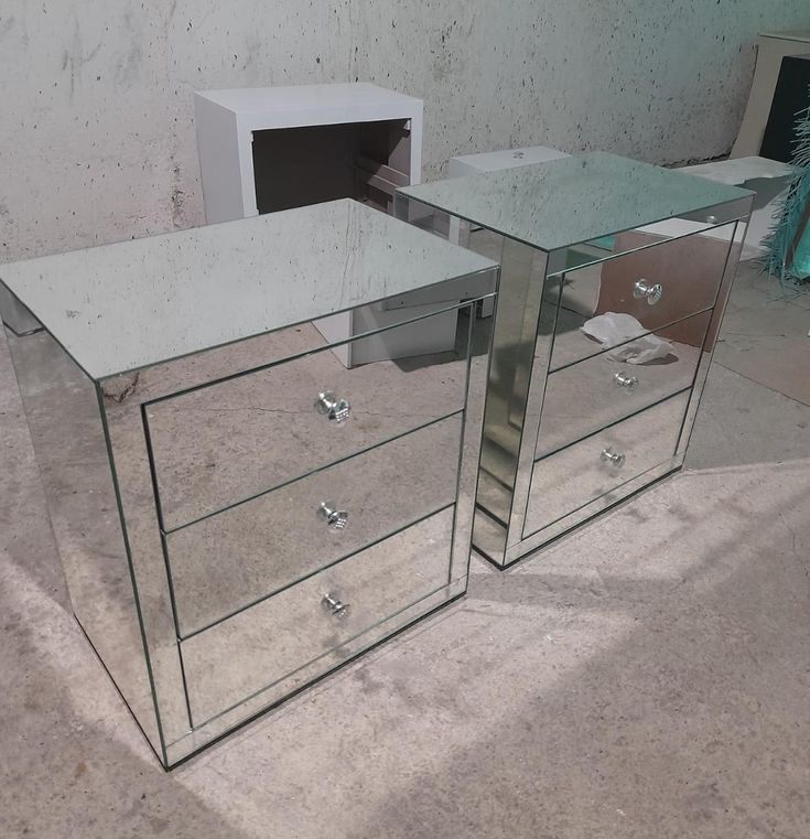 Glamorah Mirror Bedside Pedestals